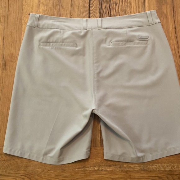 Ladies Adidas Grey Golf Shorts Size 12 - Picture 2 of 8